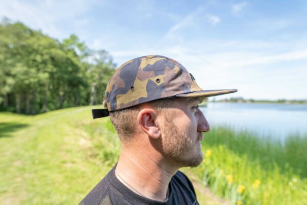 AVID CARP CAMO 5 PANEL CAP