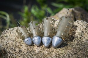 plastic-orbit-feeders-2