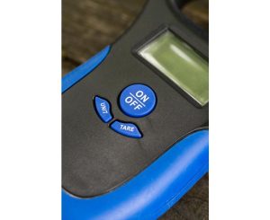 ze-z0800089_digitalscales-003_inuse